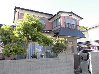 大分市で戸建て住宅の屋根と外壁の塗装工事を行いました。