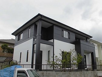 大分市で戸建て住宅の塗り替え工事を行いました。