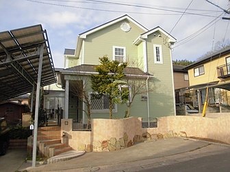 大分県大分市梅が丘地区で戸建て住宅の塗り替え工事を行いました。