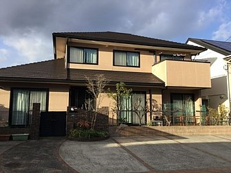 大分市でお住まいの全塗装工事を行いました。