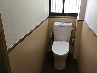大分市でトイレの内装工事を行いました。
