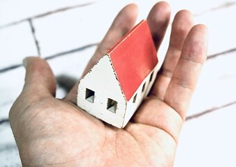 リフォームにおける耐用年数の基本と減価償却の注意点を内装別に解説のイメージ
